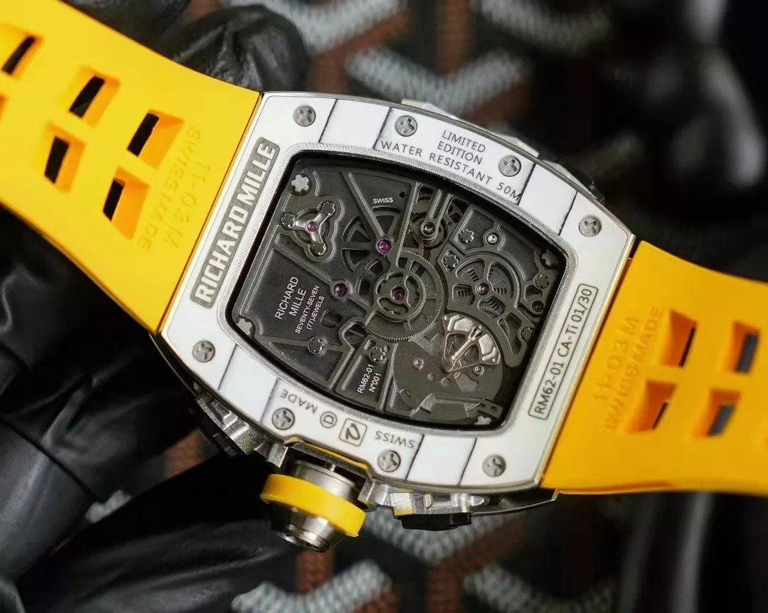 93C89572-66AC-65D7-736E-DCD04706D162